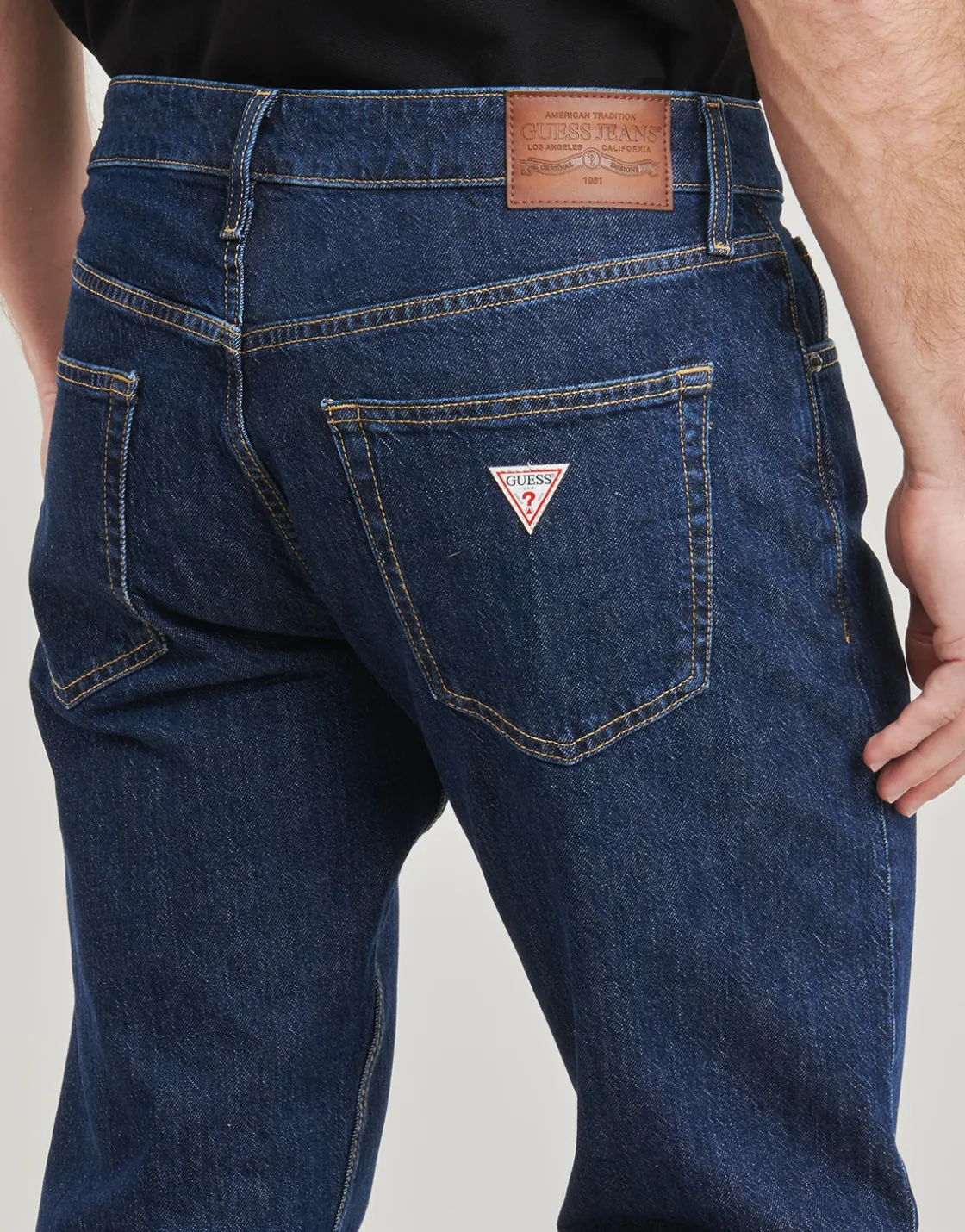 Guess - G16 STRAIGHT< Jeans