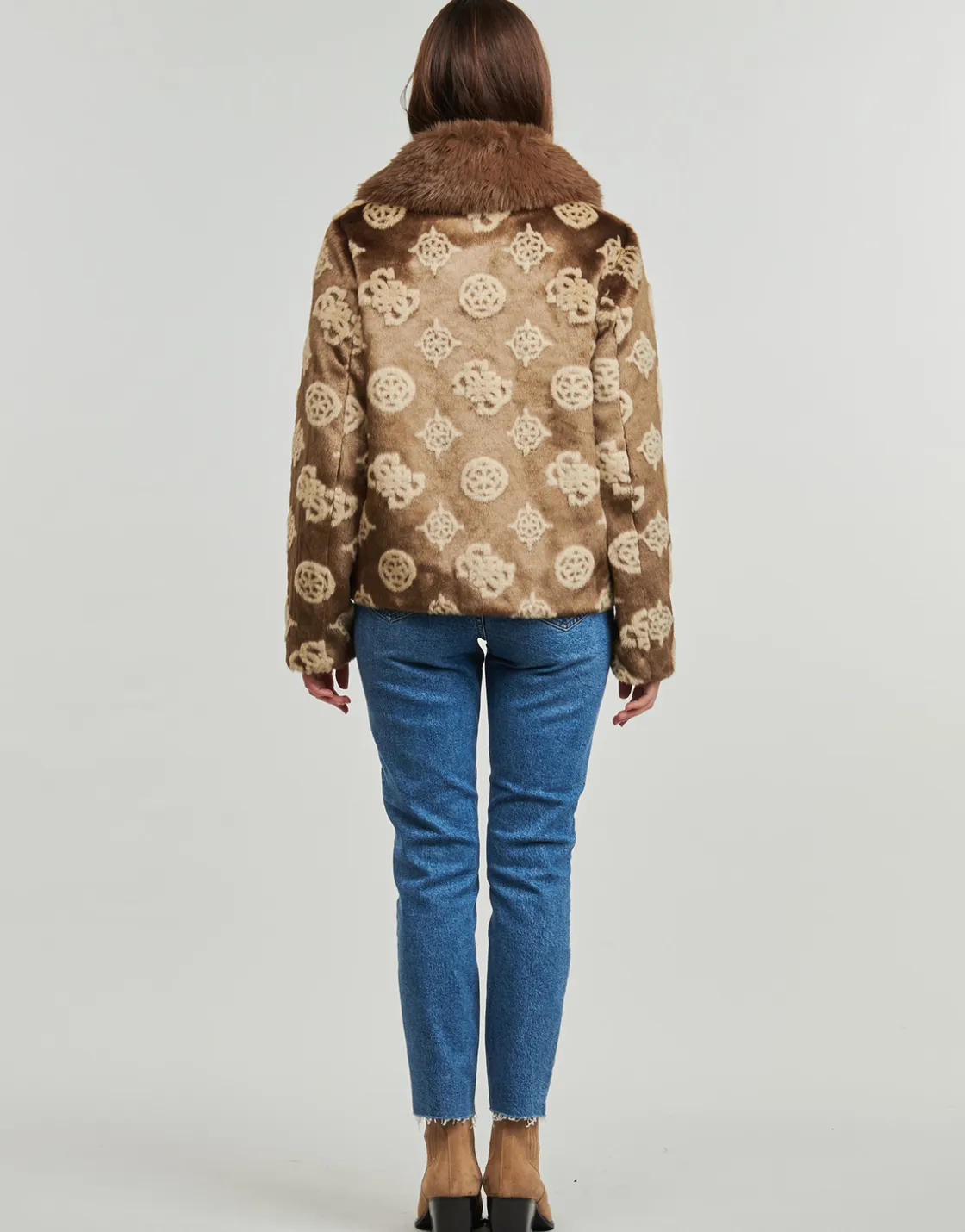 Guess - KARINE FUR LOGO JKT< Manteaux