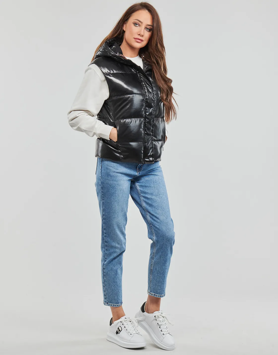 Guess - NOEMI PADDED VEST< Manteaux