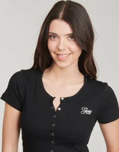 Guess - SL CN SNAP EMBRO SLIM TOP< T-shirts & Polos
