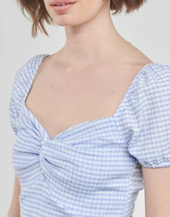 Guess - SS LAZIZE KNOT TOP< Tops / Blouses