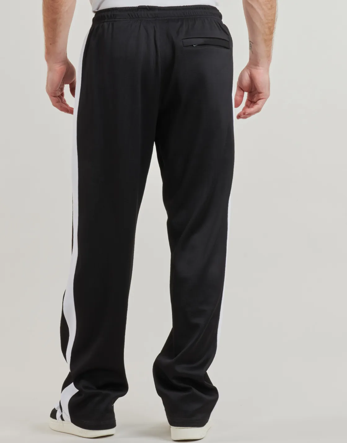 Guess - TRICOT TRACK PANT< Joggings & Survêtements