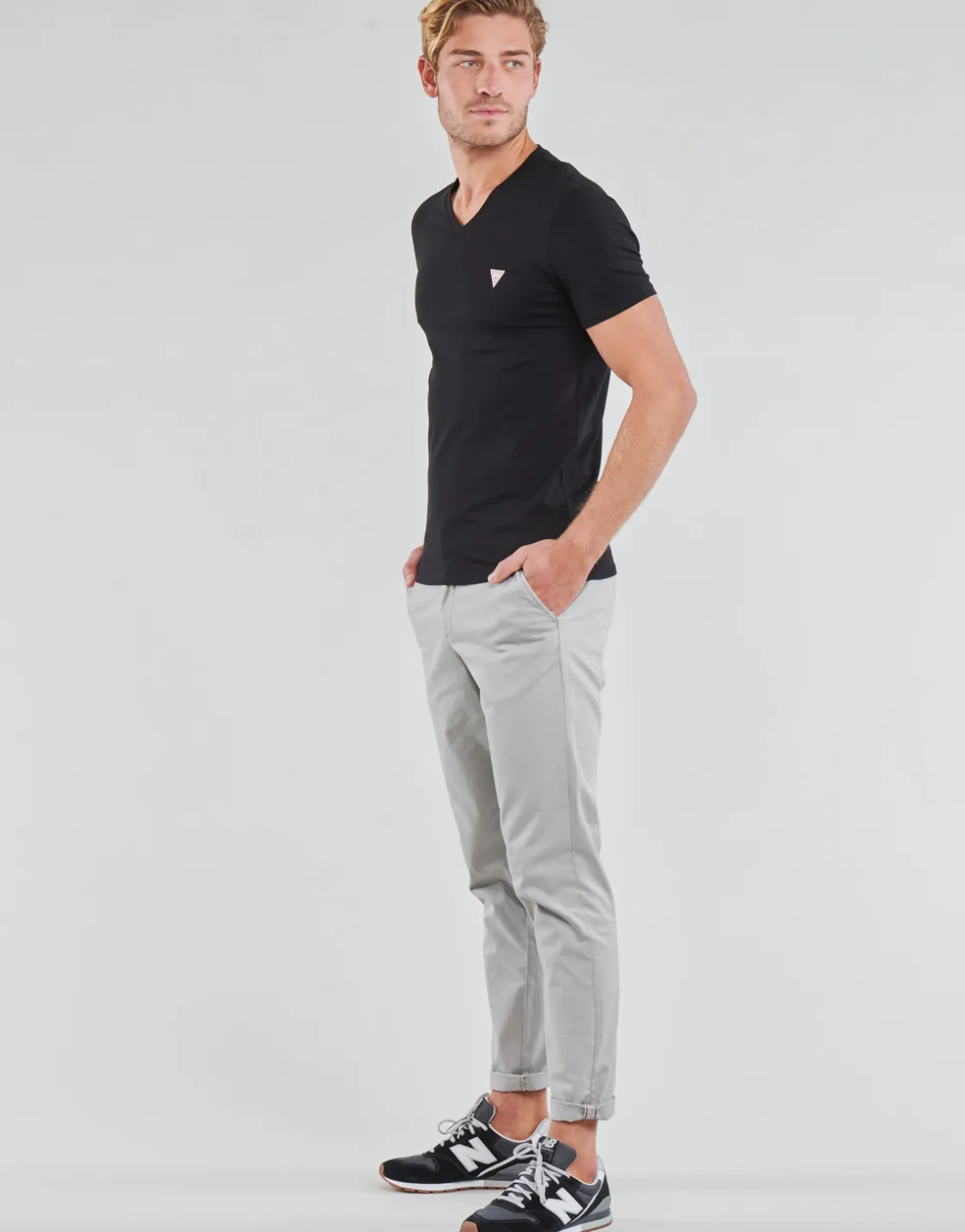 Guess T-shirts & Polos^- VN SS CORE TEE