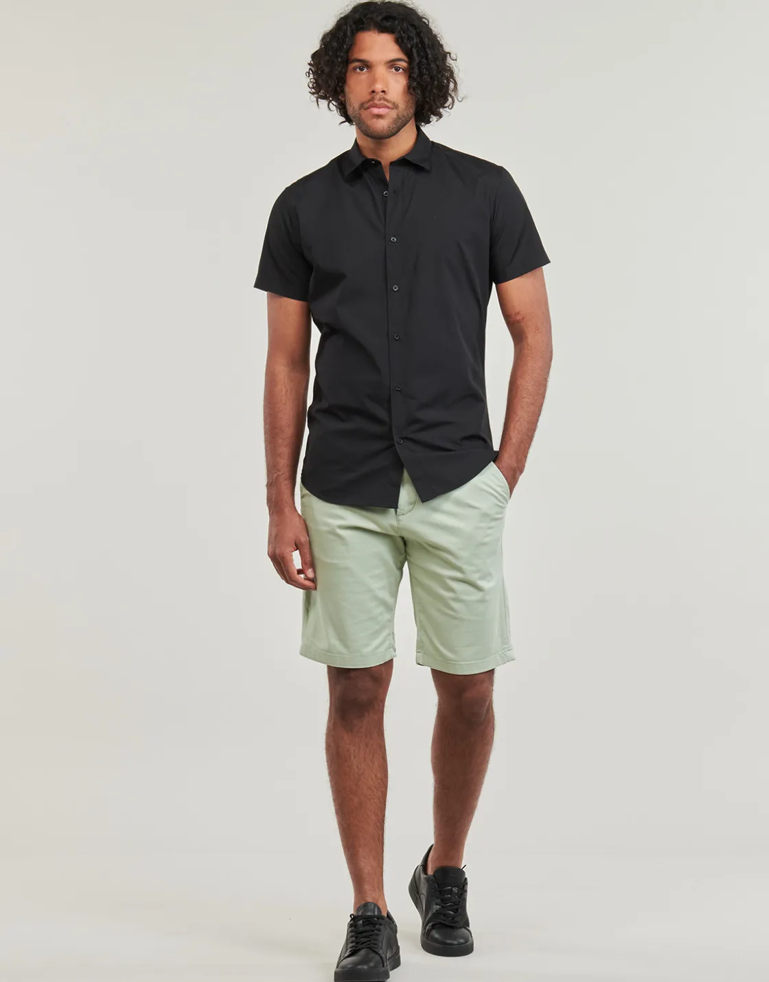 Jack & Jones - JPSTBOWIE JJSHORTS SOLID SN< Shorts & Bermudas
