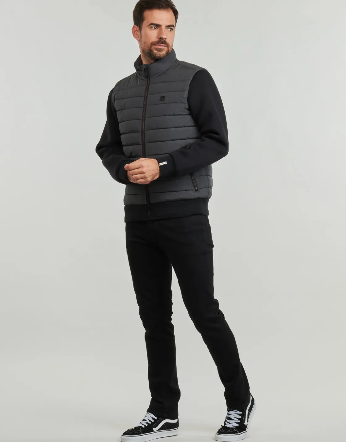 Kaporal Vestes^- BACH