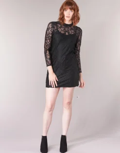Molly Bracken - ZEDEL Noir Best