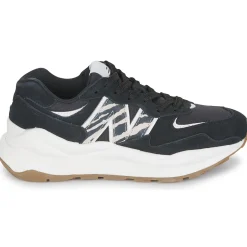 New Balance Baskets Mode^- 5740
