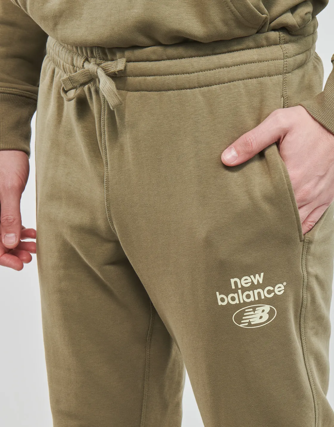 New Balance - ESSENTIALS FRENCH TERRY SWEATPANT Kaki