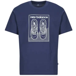 New Balance T-shirts & Polos^- GRAPHIC JERSEY TEE