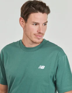 New Balance T-shirts & Polos^- SMALL LOGO JERSEY TEE