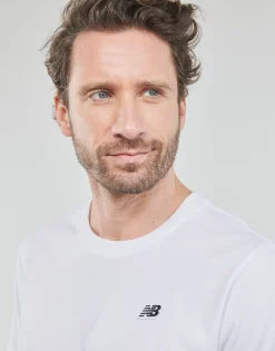 New Balance - SMALL LOGO TEE< T-shirts & Polos