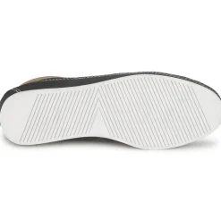 Nicholas Deakins - bolt< Baskets Mode