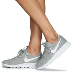 Nike - TANJUN Gris Online