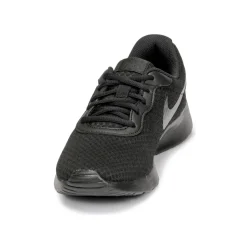 Nike - WMNS TANJUN< Baskets Mode