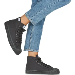 Novesta - STAR DRIBBLE ALL BLACK< Baskets Mode