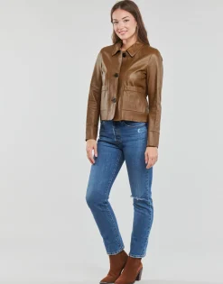 Oakwood Vestes^- VOLGA