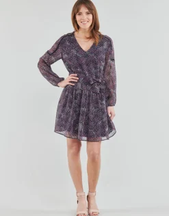 One Step - RAKI< Robes