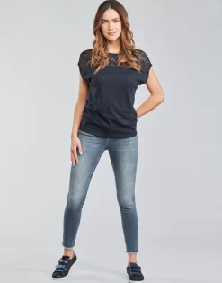 Only Jeans^- ONLBLUSH