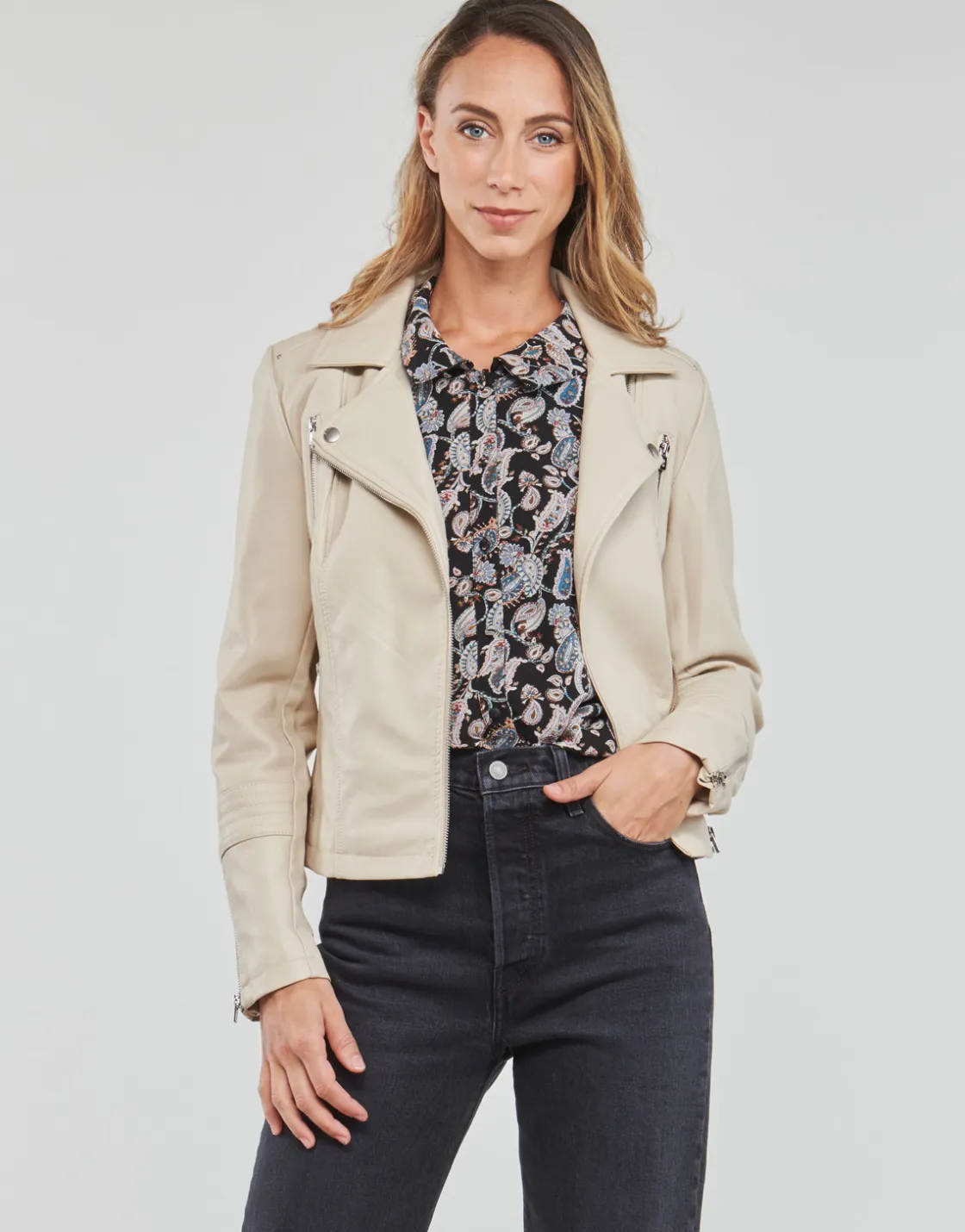 Only Vestes^- ONLGEMMA
