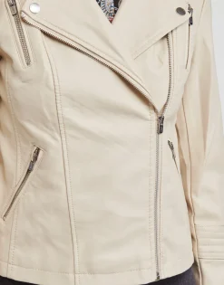 Only Vestes^- ONLGEMMA