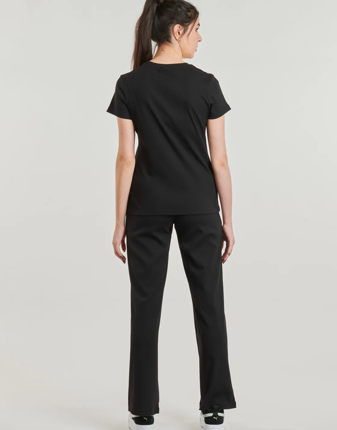 Puma - ESS ELEVATED RIB TEE< T-shirts & Polos