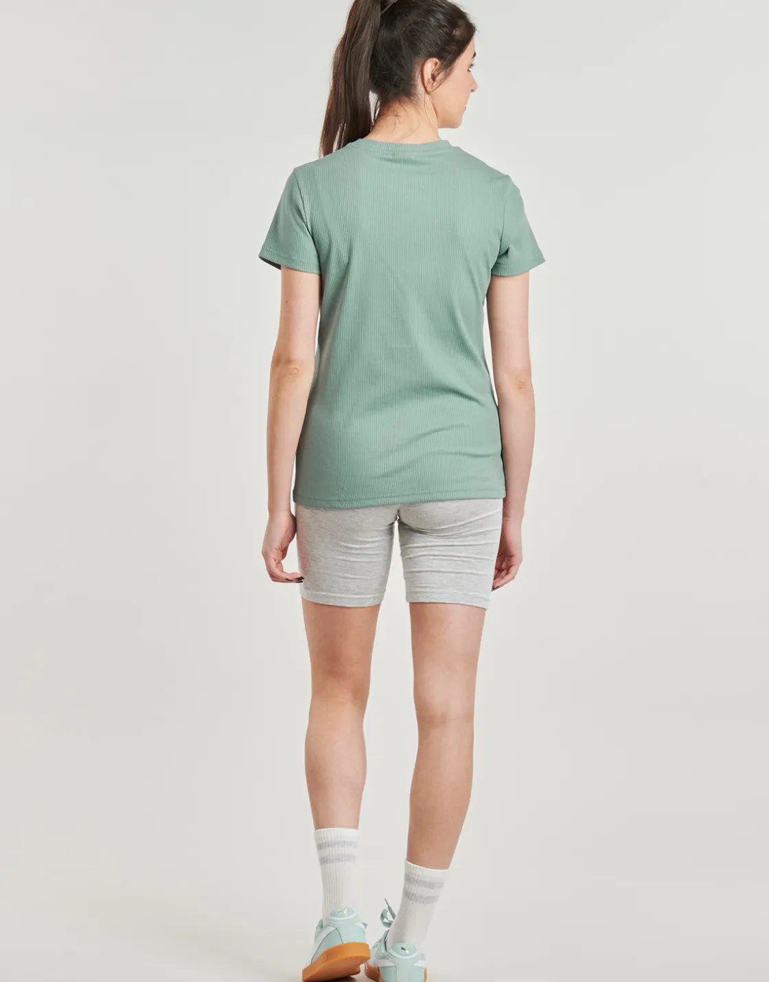 Puma - ESS ELEVATED RIB TEE< T-shirts & Polos