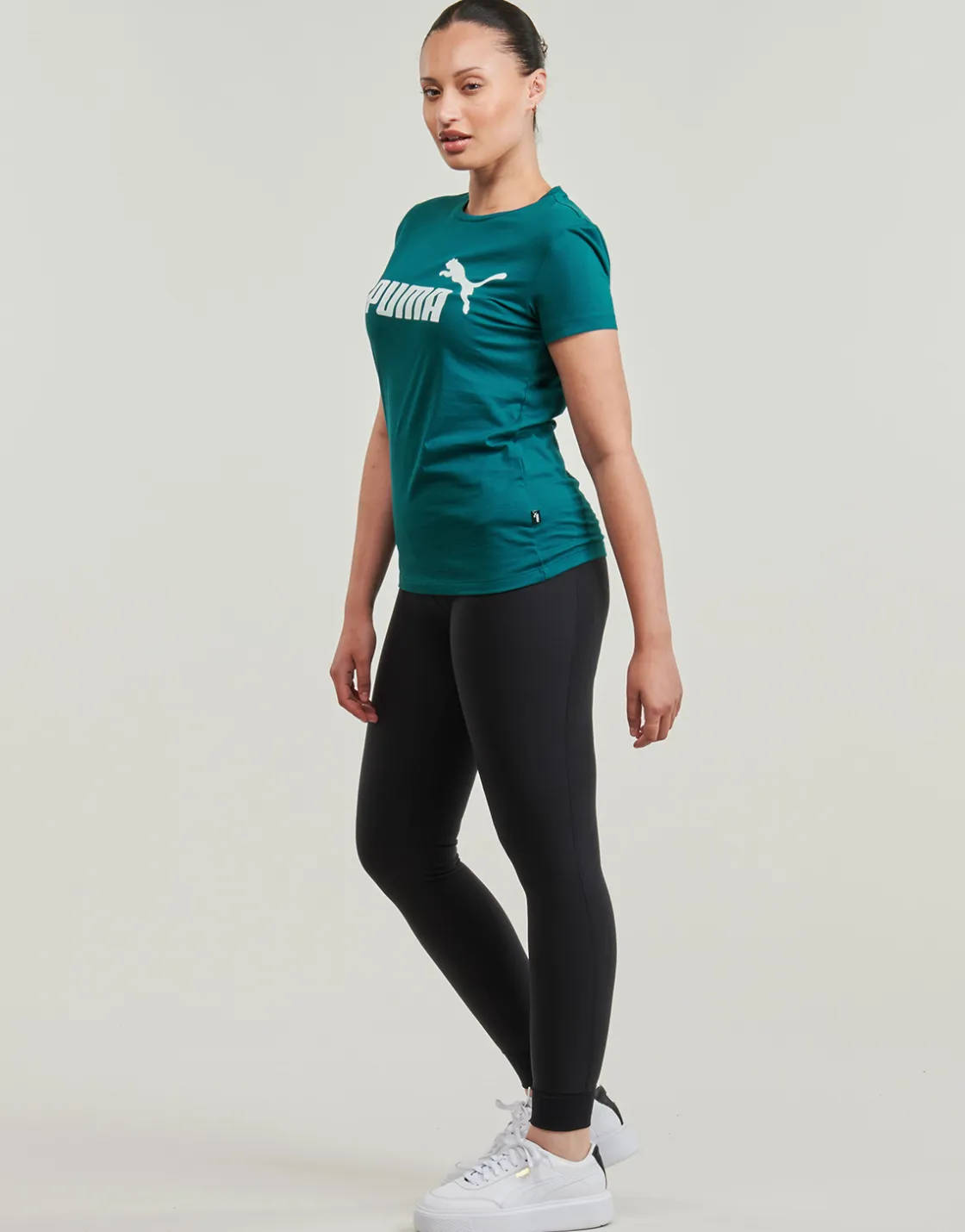 Puma - ESS LOGO TEE< T-shirts & Polos