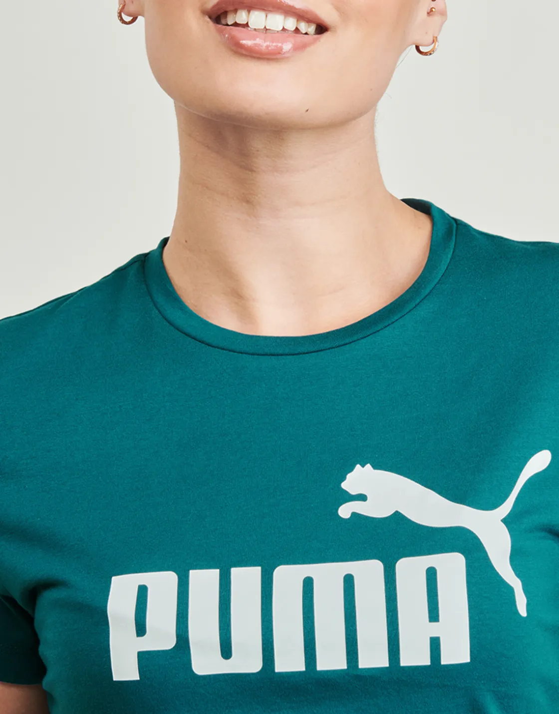 Puma - ESS LOGO TEE< T-shirts & Polos