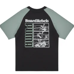 Puma - ESS MID90S GRAPHIC TEE II B< T-shirts & Polos