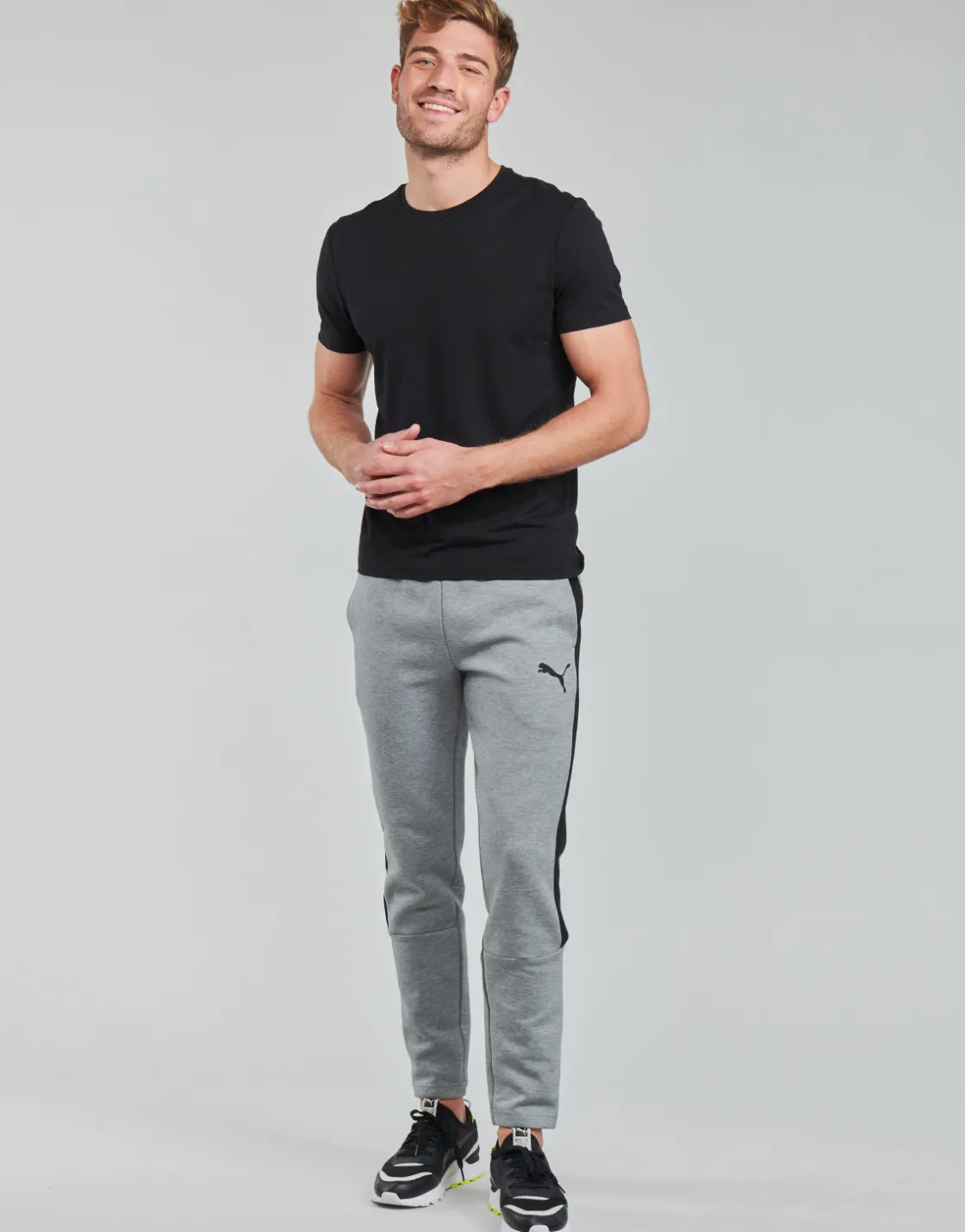Puma - EVOSTRIPE CORE FZ PANT< Joggings & Survêtements