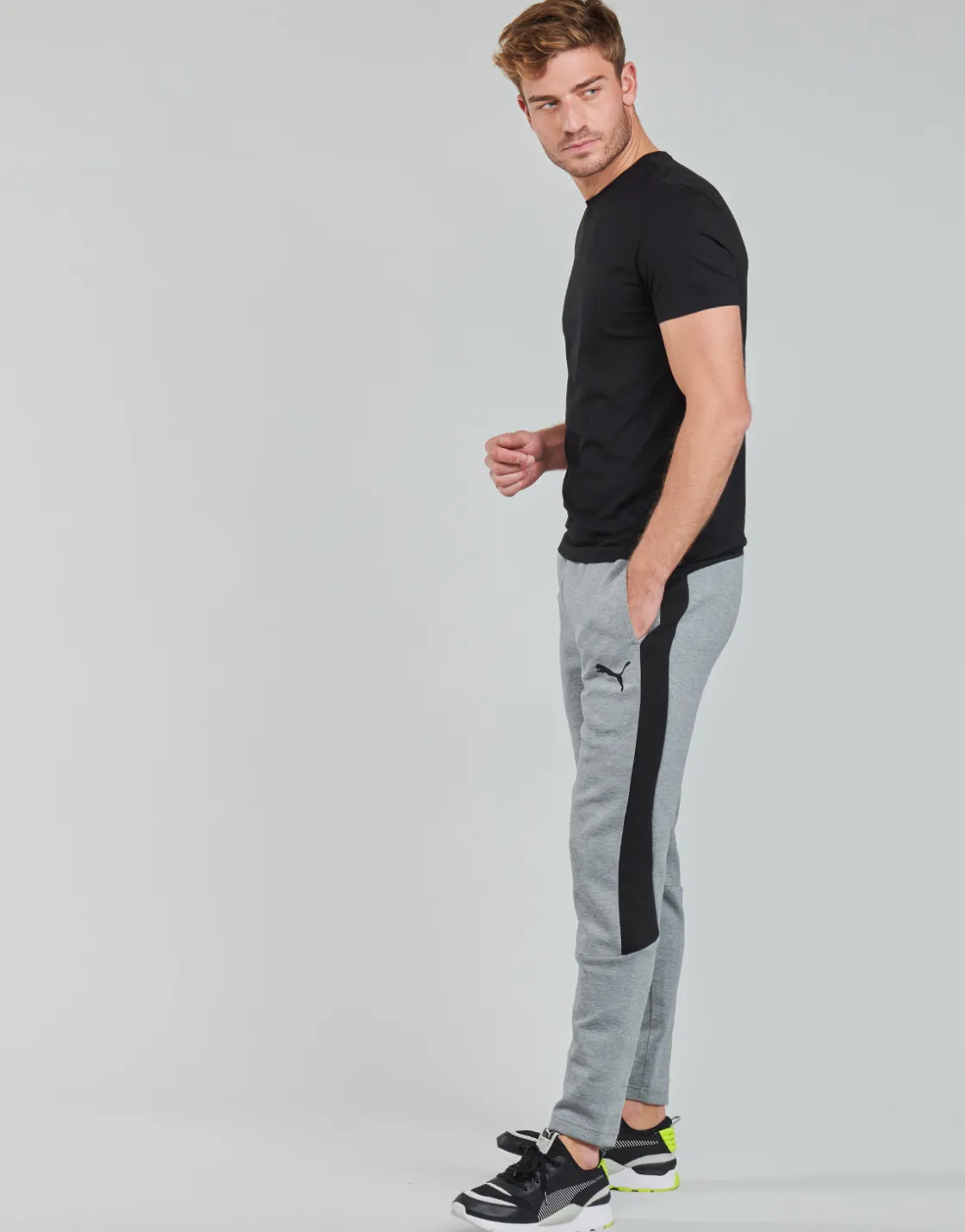Puma - EVOSTRIPE CORE FZ PANT< Joggings & Survêtements