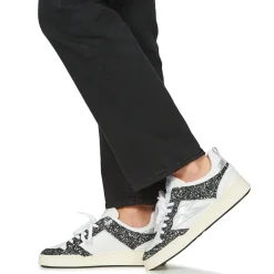 Semerdjian Baskets Mode^- CHITA
