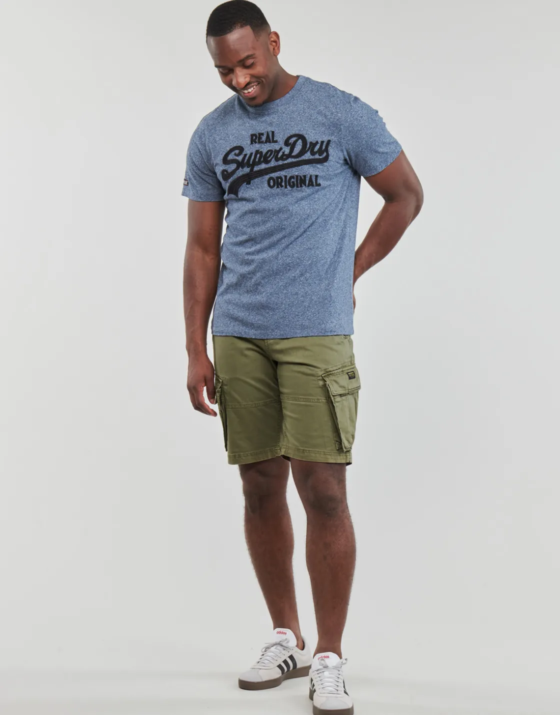 Superdry - CORE CARGO SHORT Kaki Clearance