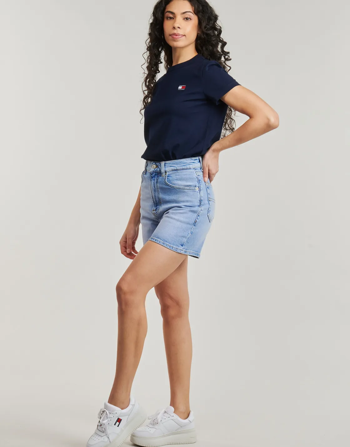 Tommy Jeans - MOM SHORT BI0112 Bleu New