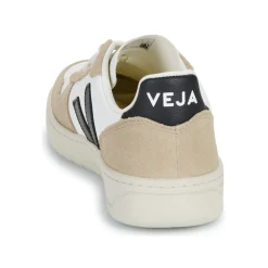 Veja - V-10 Sale