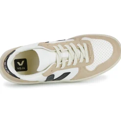 Veja - V-10 Sale