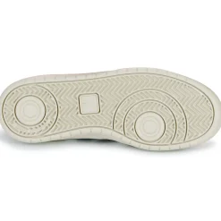 Veja - V-10 Sale