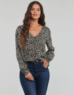 Vero Moda - VNMNAJA LS V NECK PLEAT SHIRT< Tops / Blouses