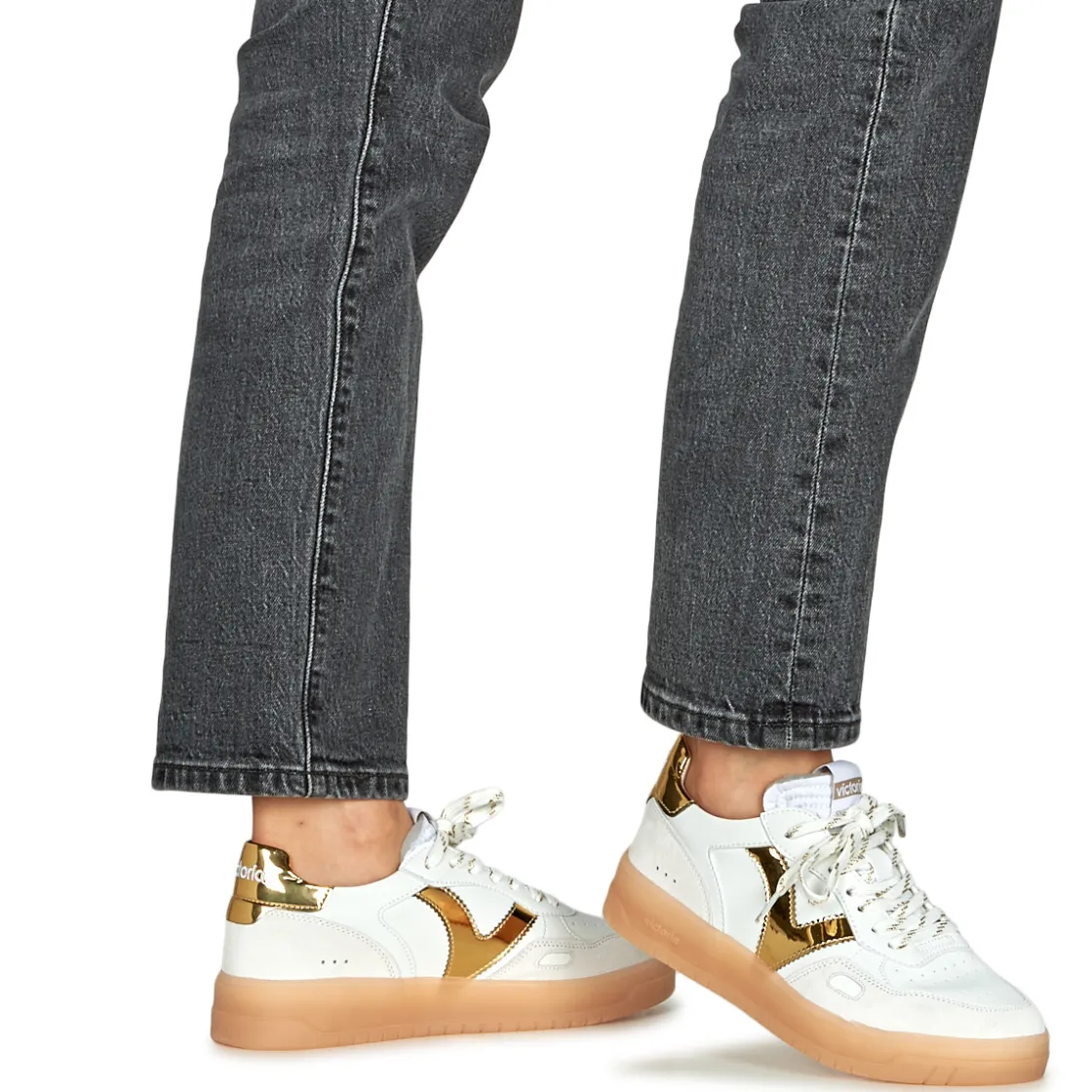 Victoria - SEUL EFECTO PIEL & SERRAJE LOGO METAL< Baskets Mode