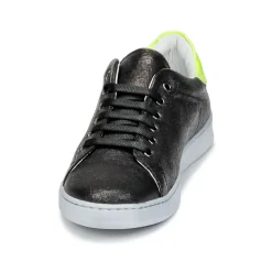 Young Elegant People - EDEN< Baskets Mode